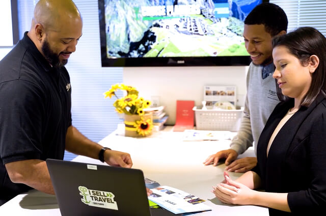 What Are the Benefits of Being a Travel Agent?